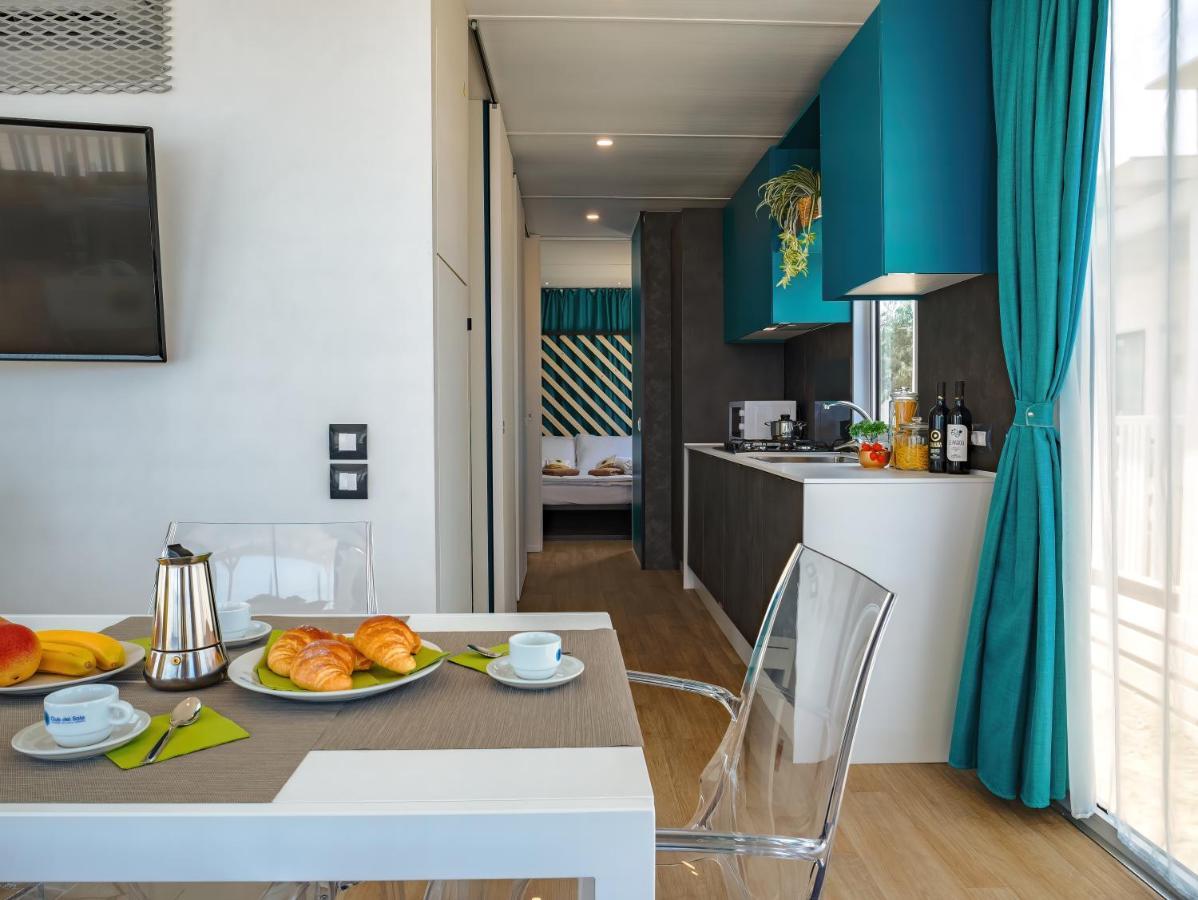 Club Del Sole Pini Boutique Resort Punta Marina Kültér fotó