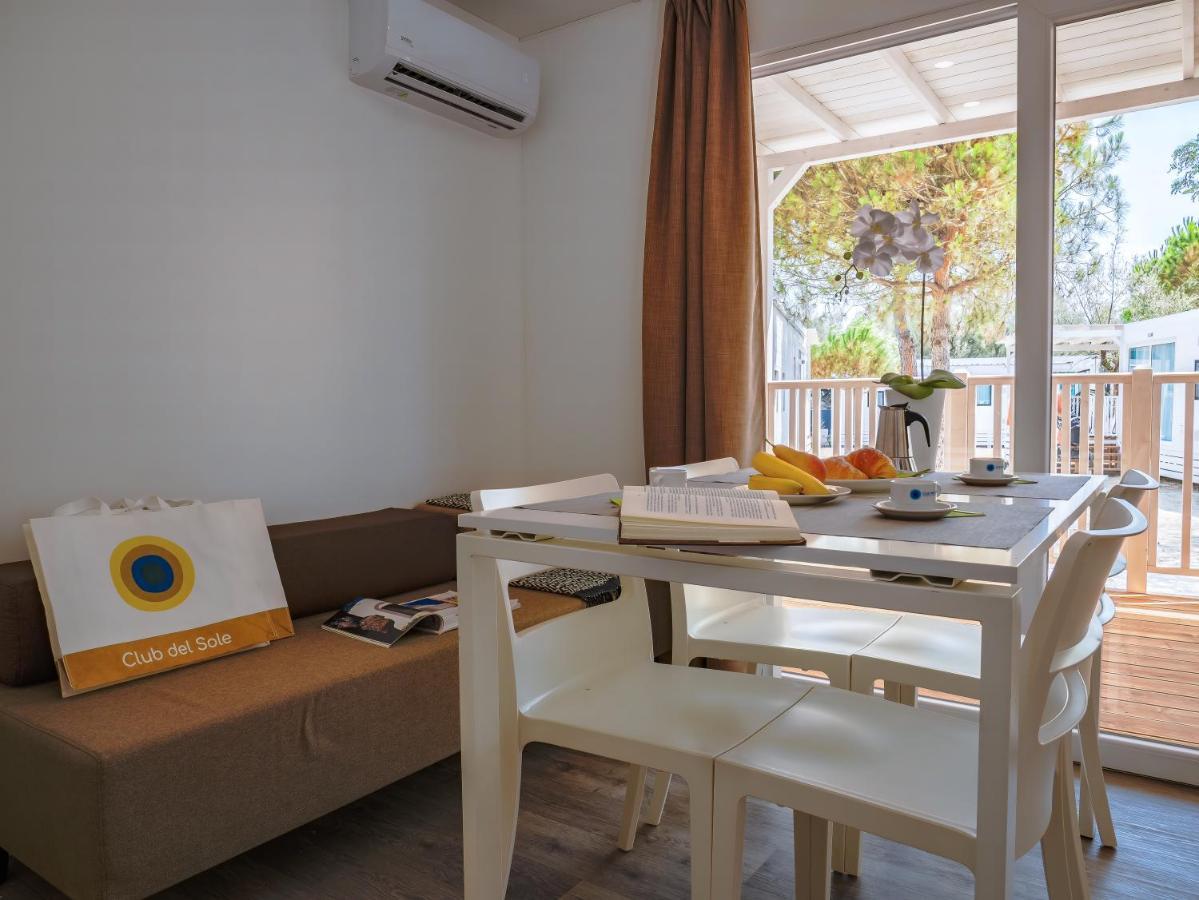 Club Del Sole Pini Boutique Resort Punta Marina Kültér fotó